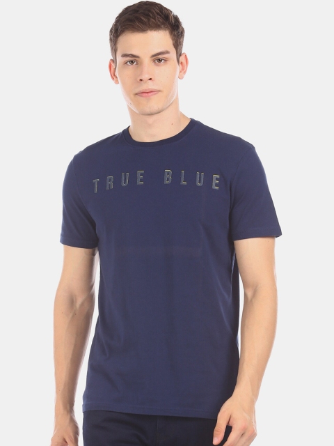 

True Blue Men Navy Blue Solid V-Neck T-shirt