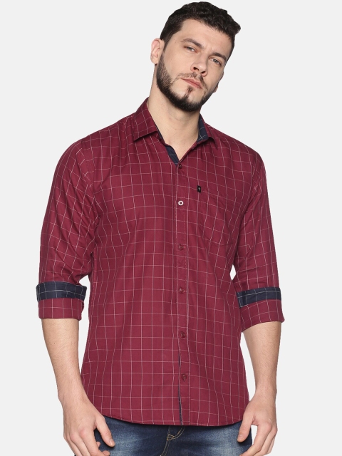 

LEVIZO Men Maroon & Off-White Regular Fit Checked Casual Shirt