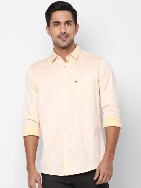 

Allen Solly Men Peach-Coloured Slim Fit Self Design Casual Shirt