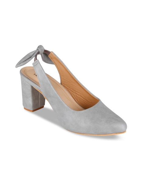 

TRASE Women Grey Solid Pumps
