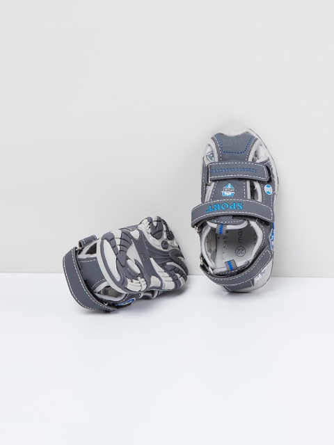 

max Boys Grey Sandals