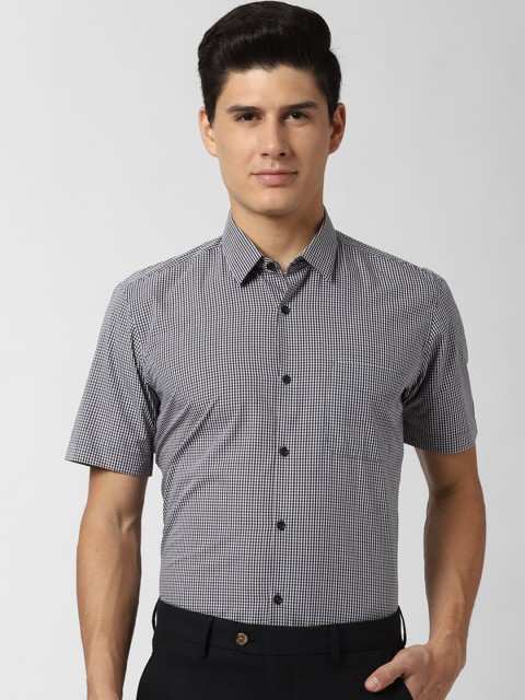 

Peter England Men Grey Regular Fit Checked Casual Shirt