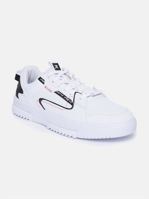 

Xtep Men White & Black Printed Skateboarding Shoes