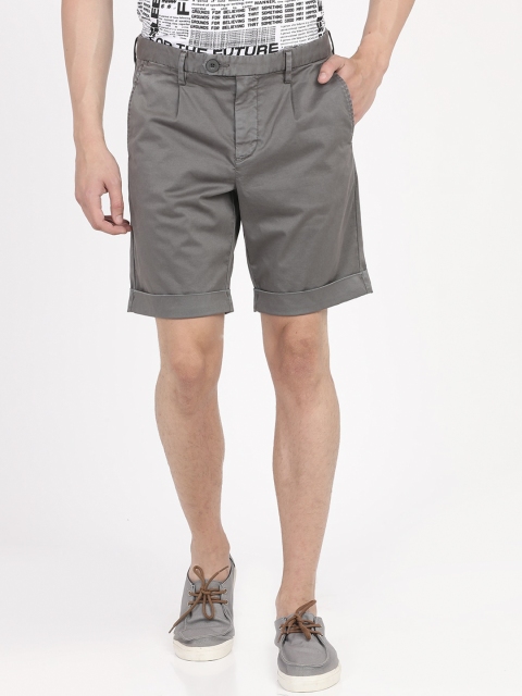 

Breakbounce Men Grey Solid Slim Fit Regular Shorts