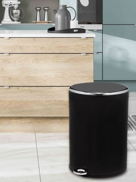 

OBSESSIONS Black Solid Stainless Steel Step Bin 5 litre