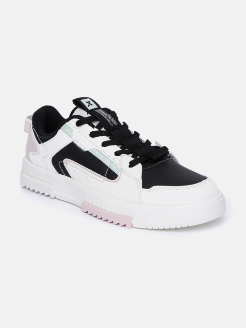 

Xtep Women Black & White Colourblocked Skateboard Shoes