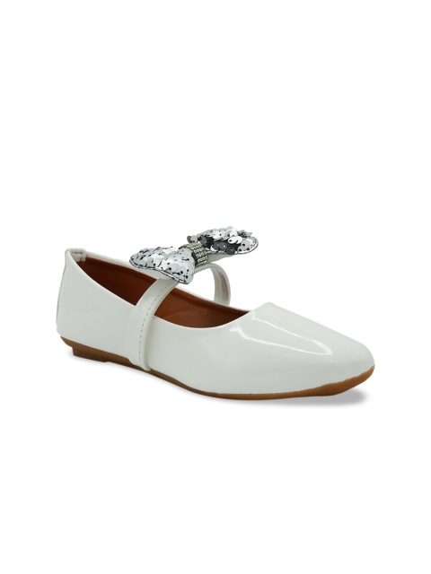 

Jazzy Juniors Girls White Sneakers