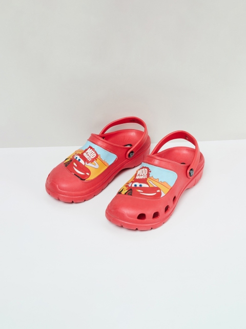 

max Boys Red & Yellow Printed Clogs