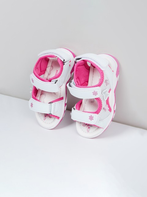 

max Girls White Sandals