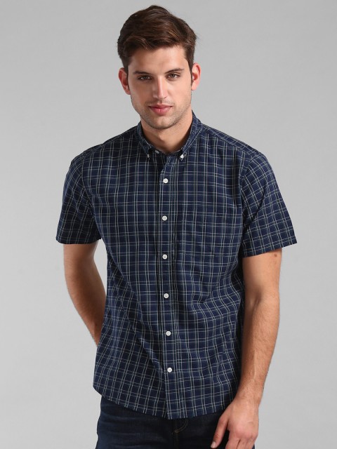 

GAP Men Blue Regular Fit Checked Casual Shirt
