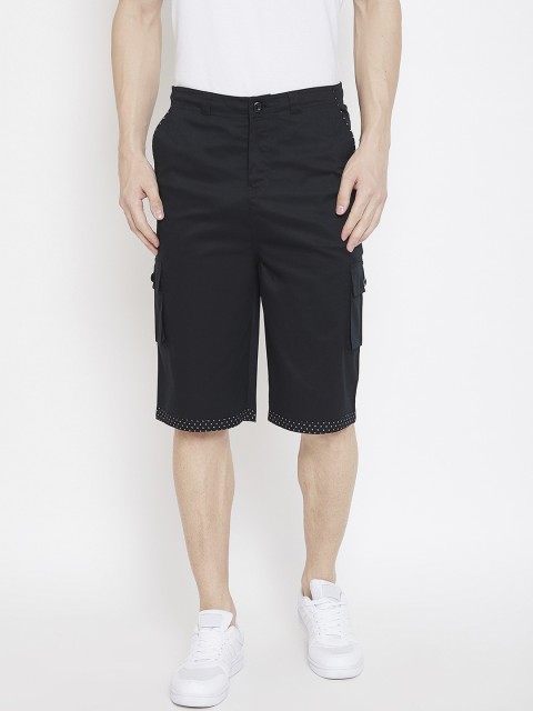 

Hypernation Men Black Solid Regular Fit Cotton Cargo Shorts