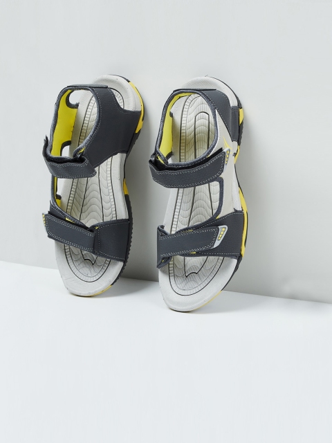 

MAX Men Grey & Yellow Sports Sandals