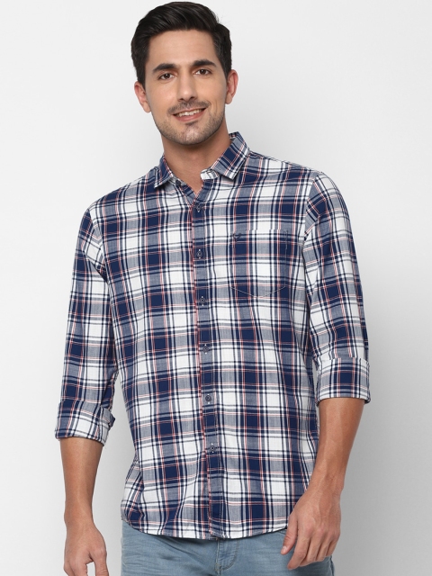 

Solly Jeans Co. Men Navy Blue & White Regular Fit Checked Casual Shirt