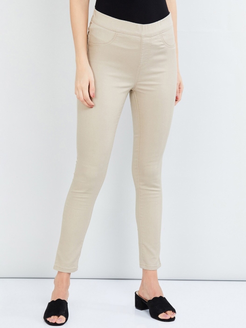 

max Women Beige Solid Jeggings