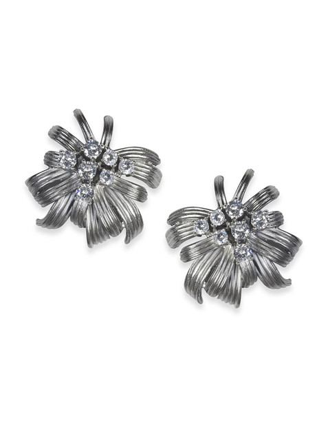 

MIDASKART Silver-Toned Contemporary Studs