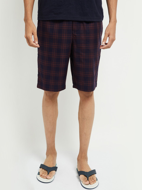 

max Men Navy Blue Checked Regular Fit Regular Shorts