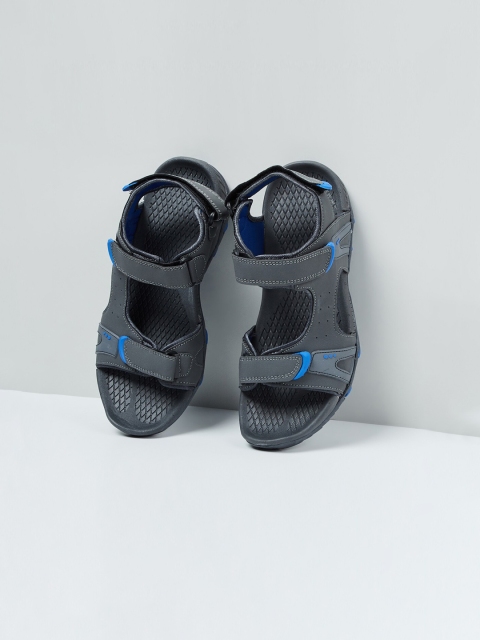 

max Men Grey Sports Sandals