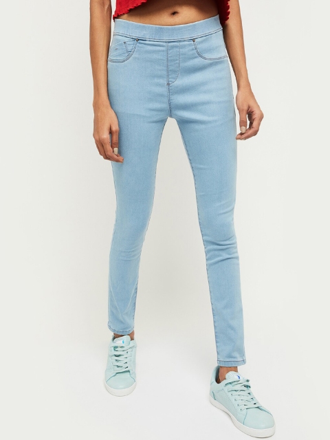 

max Women Blue Solid Jeggings