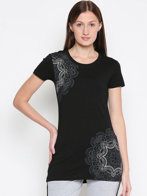 

XIN Women Black Printed Round Neck T-shirt