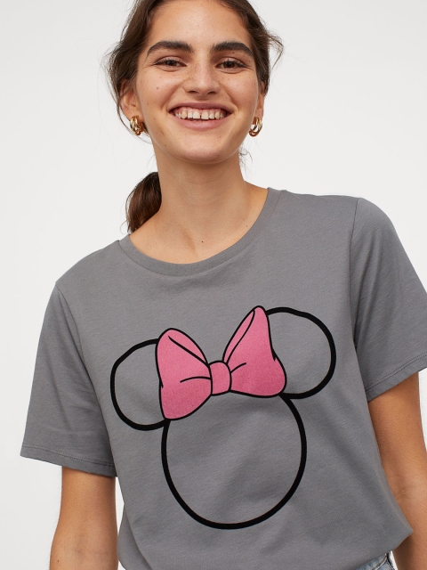 

H&M Women Grey T-shirt With A Motif
