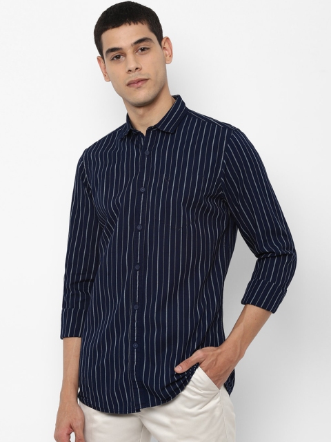 

Solly Jeans Co. Men Navy Blue Regular Fit Striped Casual Shirt