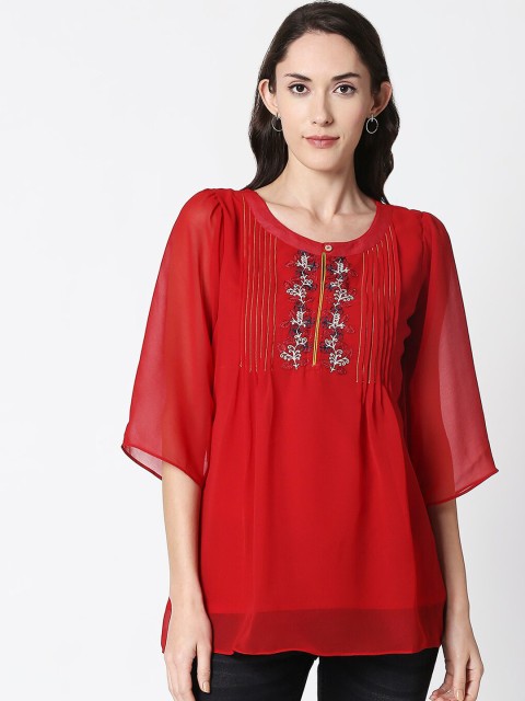

HUUR Women Red Embroidered