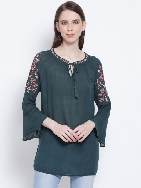 

Oxolloxo Women Green Solid Top