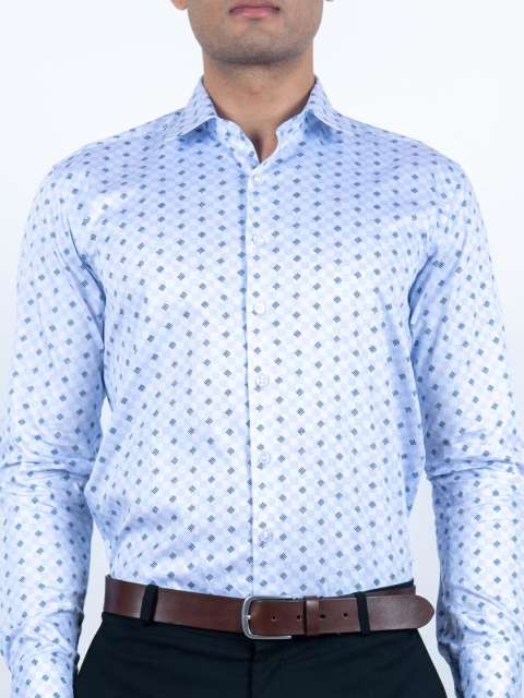 

Tistabene Men Blue Regular Fit Checked Casual Shirt