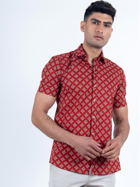 

Tistabene Men Red Regular Fit Printed Casual Shirt
