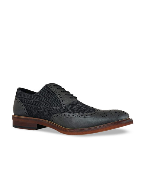 

Kenneth Cole Men Grey Textured Leather Formal Brogues