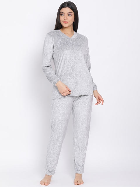 

Kanvin Women Grey Solid Night Suit
