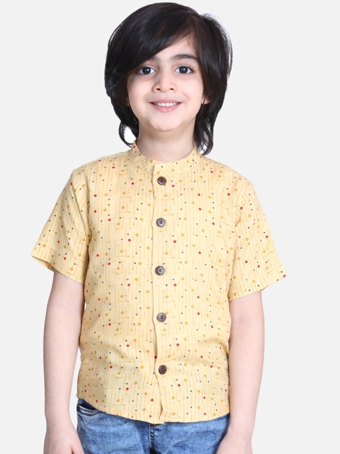 

Cutiekins Boys Gold-Toned & Yellow Regular Fit Printed Casual Shirt