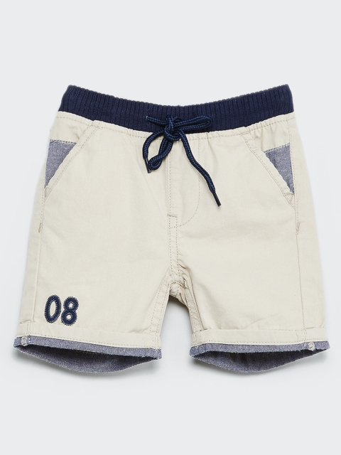 

max Boys Beige Solid Regular Fit Regular Shorts