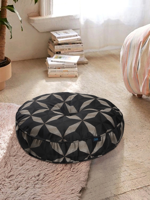 

S9home by Seasons Black & Beige Geometric Round Floor Cushion