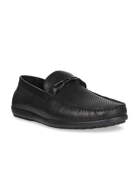 

Regal Men Black Textured Leather Driving Shoes