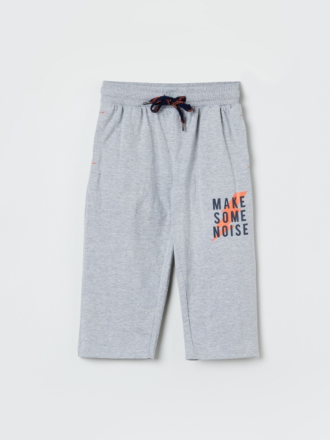 

max Boys Grey Solid Regular Fit Cotton Shorts