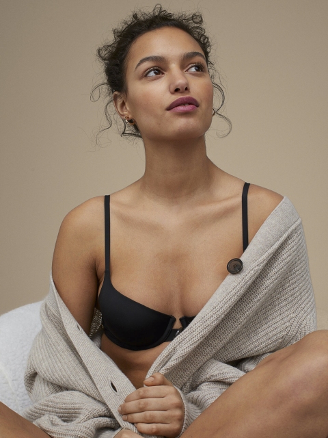 

H&M Women Black Padded Underwired Bra 0924589001