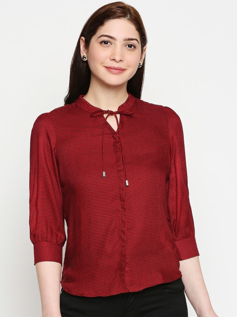 

Kraus Jeans Women Red & Black Textured Casual Shirt