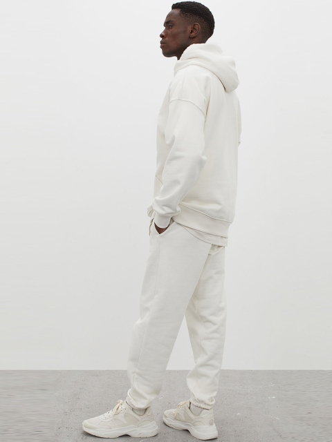 

H&M Men White Solid Cotton Joggers