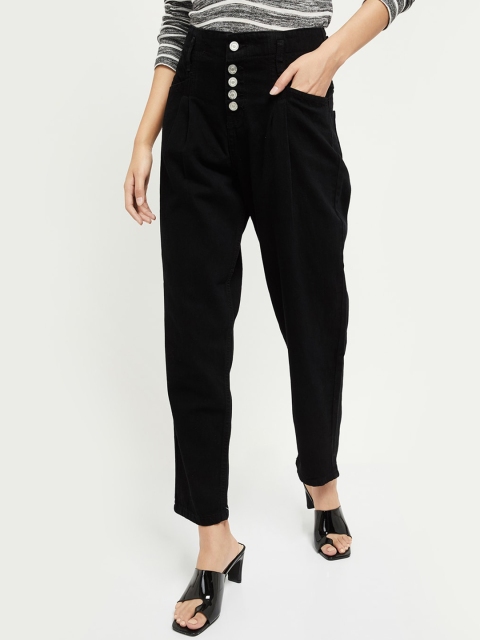

max Women Black Boyfriend Fit High-Rise Clean Look Jeans