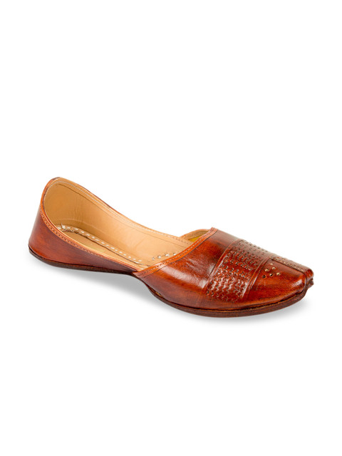 

Ta Chic Men Brown Solid Mojaris