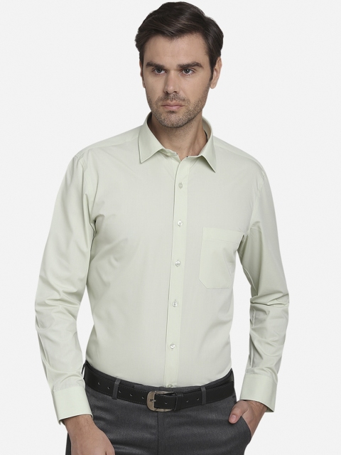 

Greenfibre Men Green Regular Fit Solid Casual Shirt