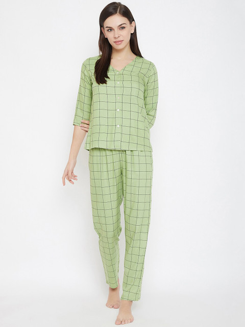 

Clovia Women Green & Black Checked Night Suit