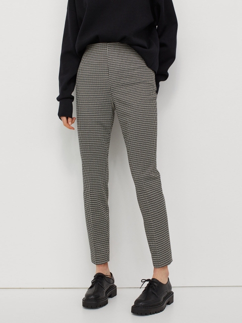 

H&M Women Black & White Printed Tailored Trousers