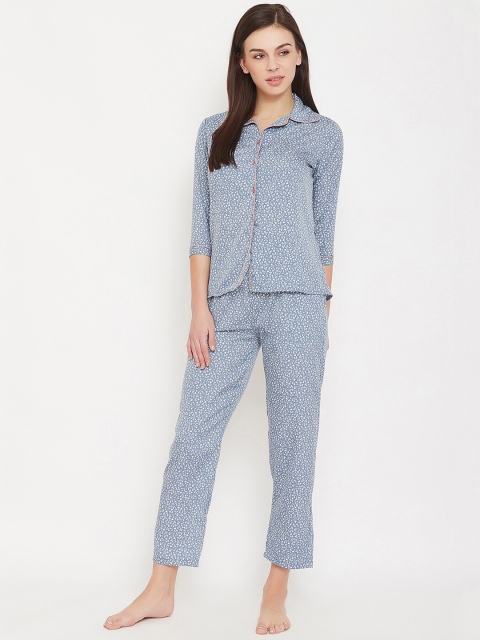 

Clovia Women Blue & White Floral Printed Night Suit