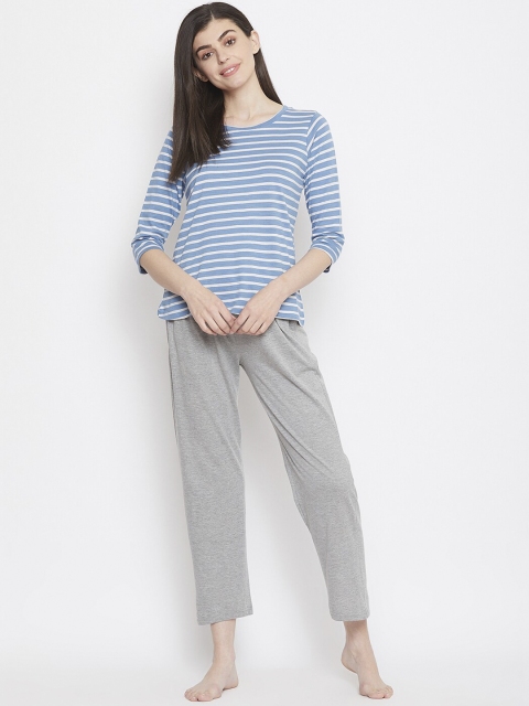 

Clovia Women Blue & Grey Melange Night Suit