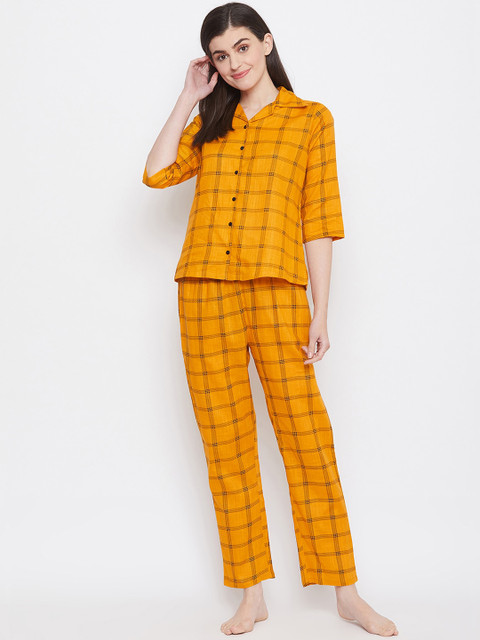 

Clovia Women Yellow & Black Checked Night Suit