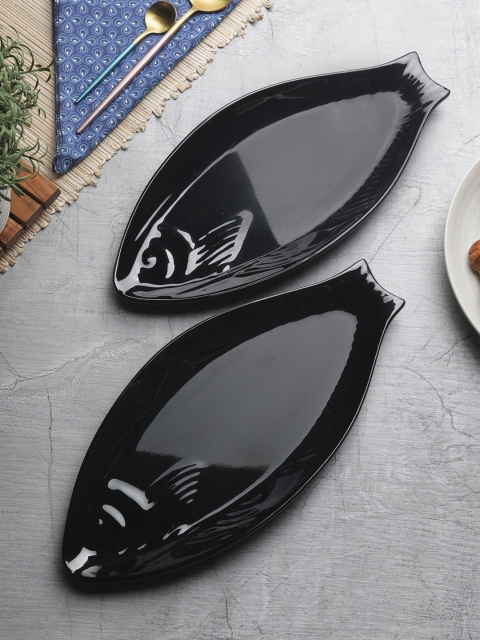 

Servewell Black Fish Shaped Large Melamine Serving Platters Set of Two