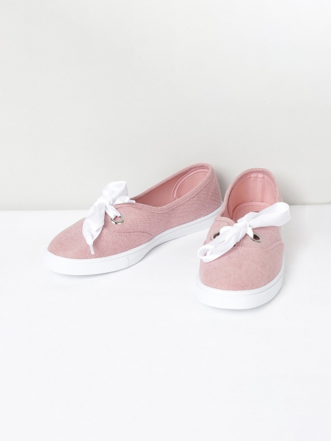 

max Women Pink Slip-On Sneakers