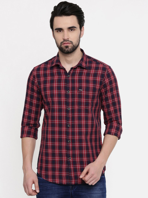 

IMYOUNG Men Red & Navy Blue Slim Fit Checked Cotton Casual Shirt